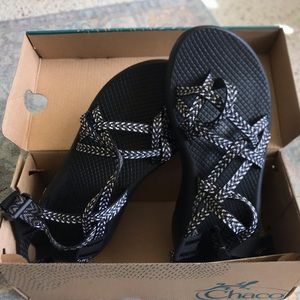 ZX2 Classic boost black Chaco sandals